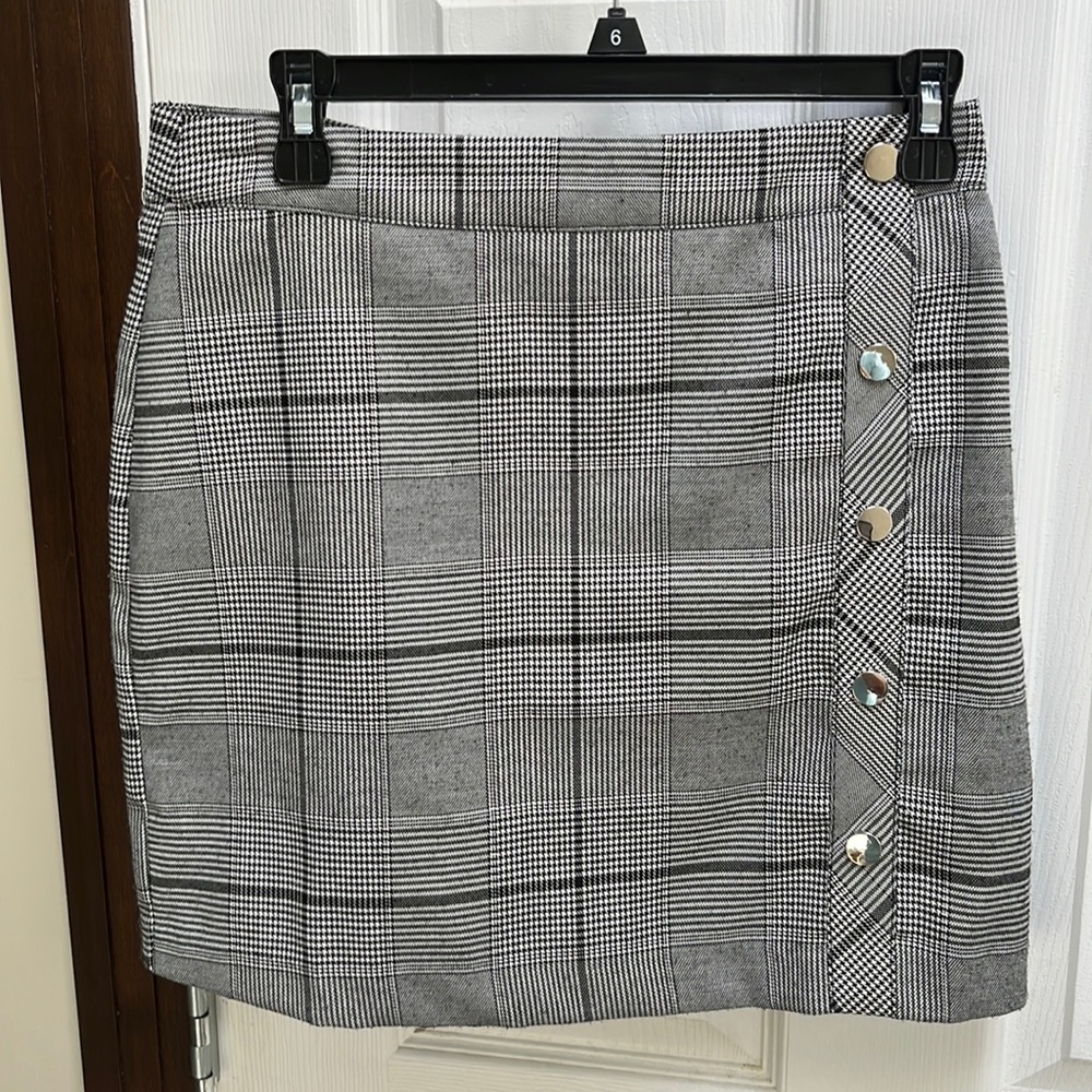 3 FOR $50 / J.O.A Plaid skirt